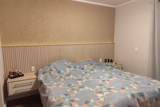Quarto de apartamento à venda com 2 quartos, 75m² em Vila Graff, Jundiaí