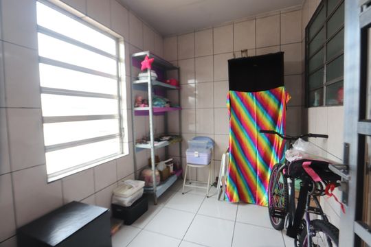 Despensa de casa para alugar com 2 quartos, 200m² em Parque São Lucas, São Paulo