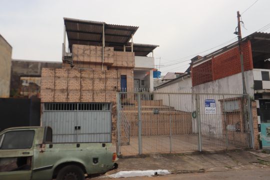 Fachada de casa para alugar com 2 quartos, 200m² em Parque São Lucas, São Paulo
