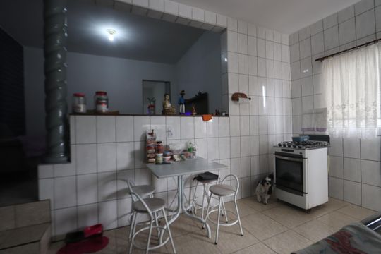 Cozinha de casa para alugar com 2 quartos, 200m² em Parque São Lucas, São Paulo