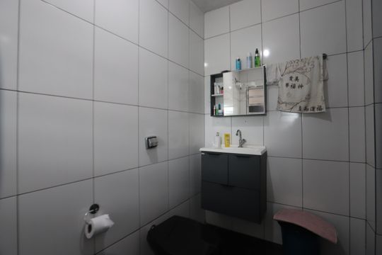 Banheiro de casa para alugar com 2 quartos, 200m² em Parque São Lucas, São Paulo