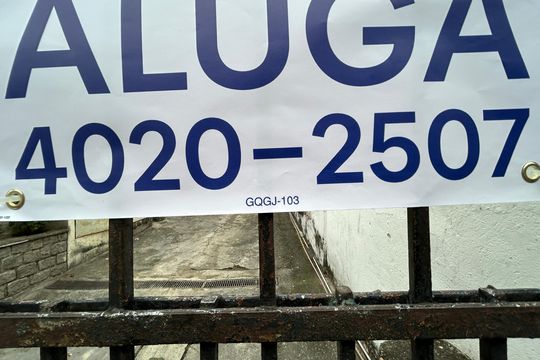 Código de casa para alugar com 2 quartos, 60m² em Engenheiro Leal, Rio de Janeiro