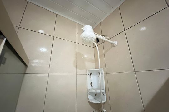 Banheiro de casa para alugar com 2 quartos, 60m² em Engenheiro Leal, Rio de Janeiro