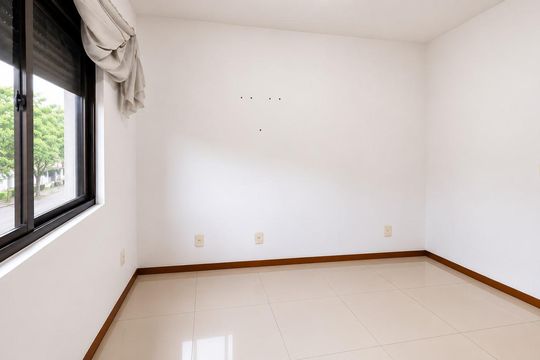 Quarto de apartamento para alugar com 2 quartos, 75m² em Vila Princesa Izabel, Cachoeirinha
