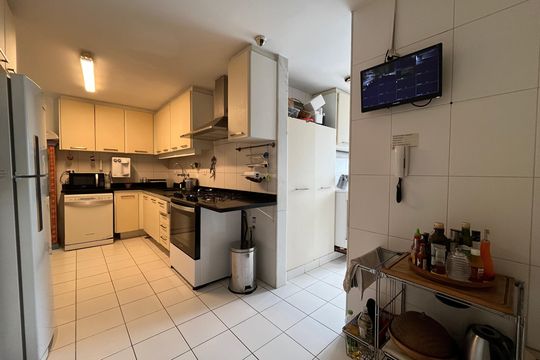 Cozinha de apartamento à venda com 6 quartos, 440m² em Barra da Tijuca, Rio de Janeiro