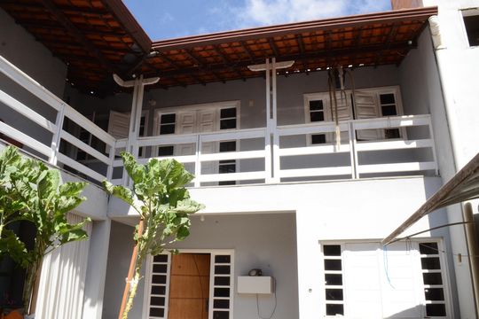 Varanda de casa à venda com 3 quartos, 153m² em Vitoria, Belo Horizonte