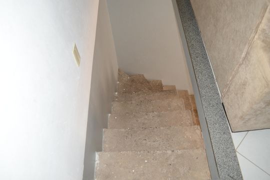 Escada de casa à venda com 3 quartos, 153m² em Vitoria, Belo Horizonte