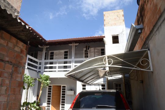 Garagem de casa à venda com 3 quartos, 153m² em Vitoria, Belo Horizonte