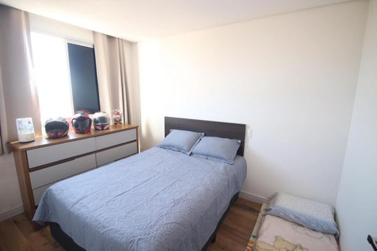 Quarto de apartamento para alugar com 2 quartos, 57m² em Cinco, Contagem