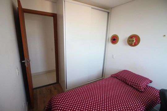 Quarto de apartamento para alugar com 2 quartos, 57m² em Cinco, Contagem