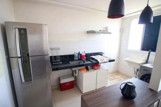 Cozinha de apartamento para alugar com 2 quartos, 57m² em Cinco, Contagem