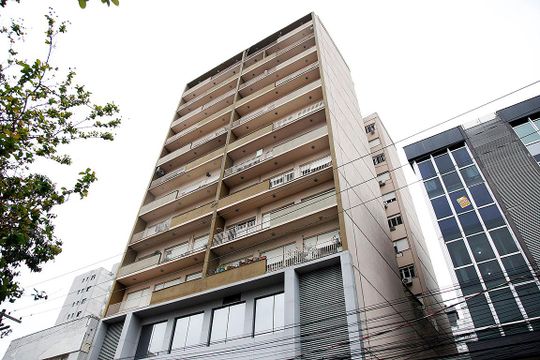 Fachada de apartamento à venda com 3 quartos, 88m² em Floresta, Porto Alegre