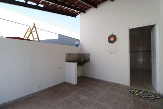 Área de Serviço de casa para alugar com 3 quartos, 200m² em Jardim Brasília, Uberlândia
