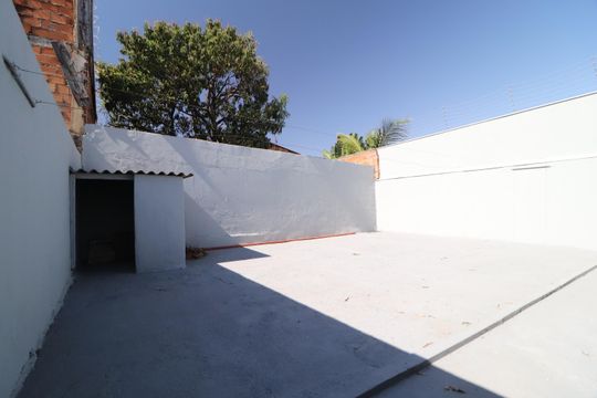Quintal de casa para alugar com 3 quartos, 200m² em Jardim Brasília, Uberlândia