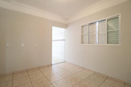 Sala de casa para alugar com 3 quartos, 200m² em Jardim Brasília, Uberlândia