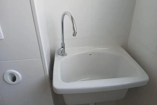 Área de serviço de apartamento para alugar com 2 quartos, 47m² em Braúnas, Belo Horizonte