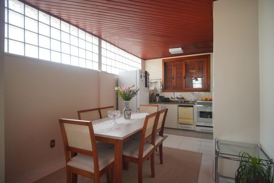 Cozinha de apartamento à venda com 2 quartos, 207m² em Centro, São Leopoldo