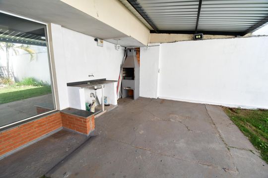 Churrasqueira de casa para alugar com 3 quartos, 300m² em Jardim Guanabara, Campinas