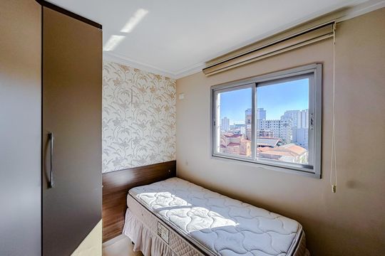 Quarto 2 de apartamento para alugar com 2 quartos, 56m² em Vila Esperança, São Paulo