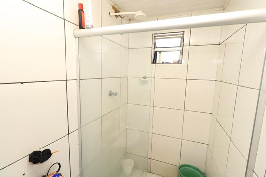 Banheiro da Suíte de casa para alugar com 2 quartos, 63m² em Itapuã, Salvador