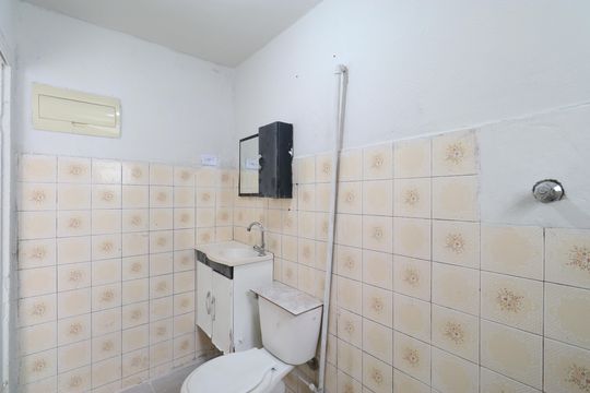 Banheiro  de casa para alugar com 1 quarto, 35m² em Perdizes, São Paulo