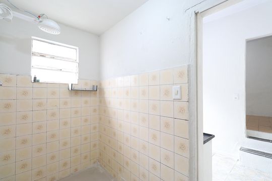 Banheiro  de casa para alugar com 1 quarto, 35m² em Perdizes, São Paulo