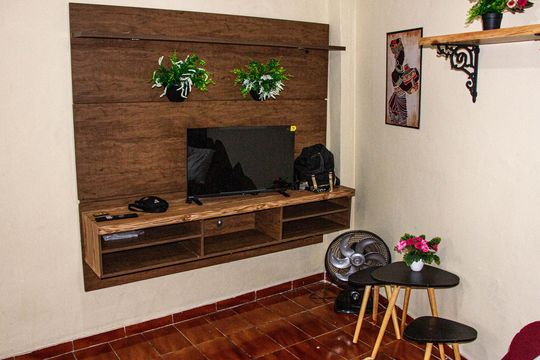 Sala de casa para alugar com 1 quarto, 70m² em Pedra de Guaratiba, Rio de Janeiro