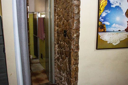 Corredor de casa para alugar com 1 quarto, 70m² em Pedra de Guaratiba, Rio de Janeiro