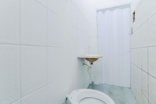 Banheiro  de casa para alugar com 1 quarto, 35m² em Parque Mikail, Guarulhos