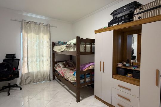 Suite 2 de casa de condomínio para alugar com 2 quartos, 70m² em Balneario Guarujá, Guarujá