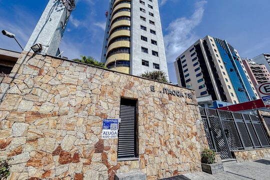 Fachada com Plaquinha de apartamento para alugar com 3 quartos, 114m² em Vila Gomes Cardim, São Paulo