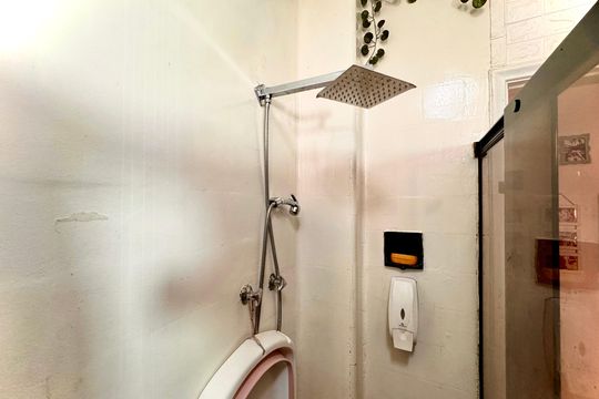 Banheiro social de apartamento à venda com 2 quartos, 63m² em Flamengo, Rio de Janeiro