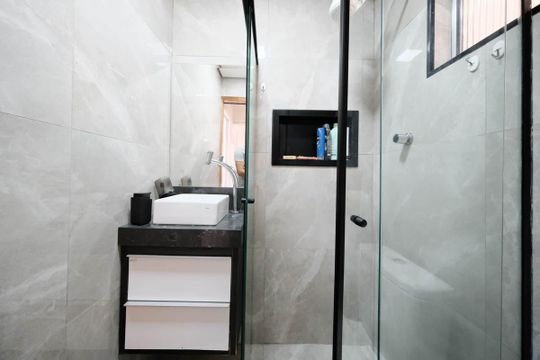 Banheiro de apartamento à venda com 3 quartos, 52m² em Artur Alvim, São Paulo