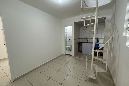 Copa de casa para alugar com 2 quartos, 72m² em Guadalupe, Rio de Janeiro