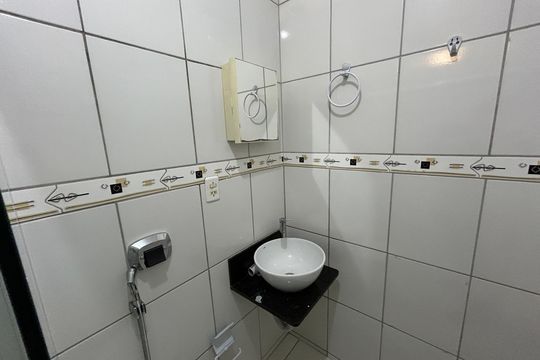Banheiro Social de casa para alugar com 2 quartos, 72m² em Guadalupe, Rio de Janeiro