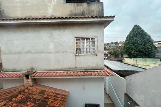 Vista do Quarto 1 de casa para alugar com 2 quartos, 72m² em Guadalupe, Rio de Janeiro