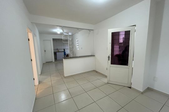 Casa para alugar com 2 quartos, 72m² em Guadalupe, Rio de Janeiro