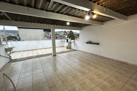 Terraço de casa para alugar com 2 quartos, 72m² em Guadalupe, Rio de Janeiro