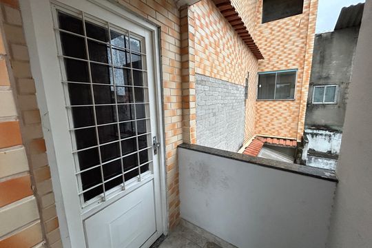 Varanda de casa para alugar com 2 quartos, 72m² em Guadalupe, Rio de Janeiro
