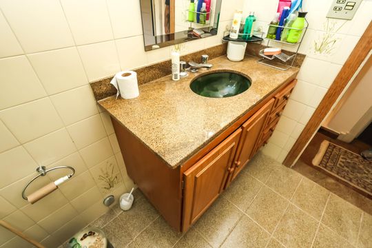 Banheiro de casa para alugar com 2 quartos, 150m² em Vila Mariana, São Paulo