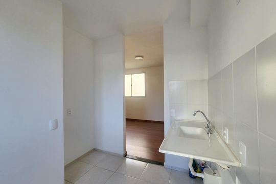 Cozinha de apartamento para alugar com 2 quartos, 55m² em Tijuca, Contagem