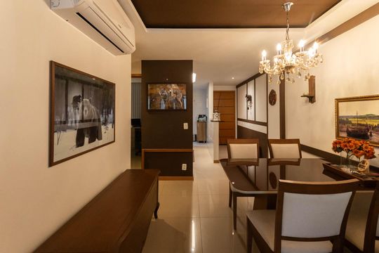 Sala de apartamento à venda com 2 quartos, 93m² em Grajaú, Rio de Janeiro