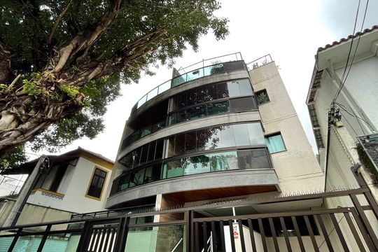 Fachada de apartamento à venda com 2 quartos, 93m² em Grajaú, Rio de Janeiro