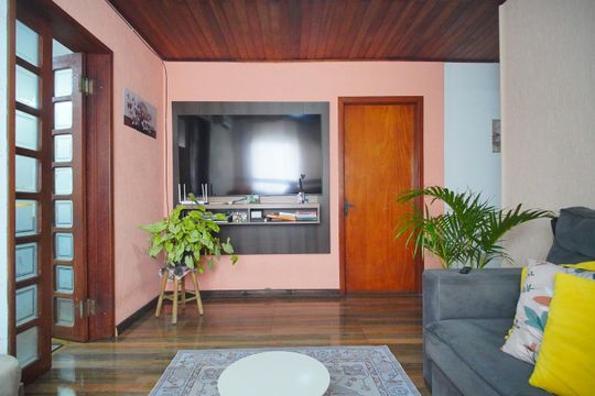 Sala de casa à venda com 3 quartos, 125m² em Feitoria, São Leopoldo