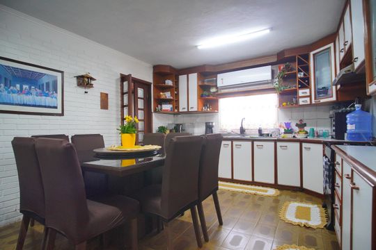Cozinha de casa à venda com 3 quartos, 125m² em Feitoria, São Leopoldo