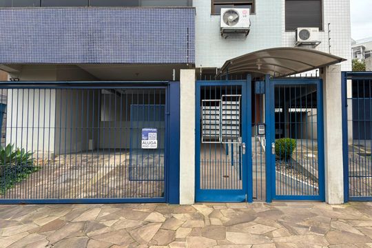 Plaquinha Instalada código NYWW-197 de apartamento para alugar com 3 quartos, 97m² em Jardim Europa, Porto Alegre