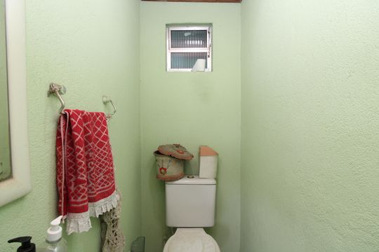 banheiro 2 de casa à venda com 3 quartos, 133m² em Jardim Belem, São Paulo