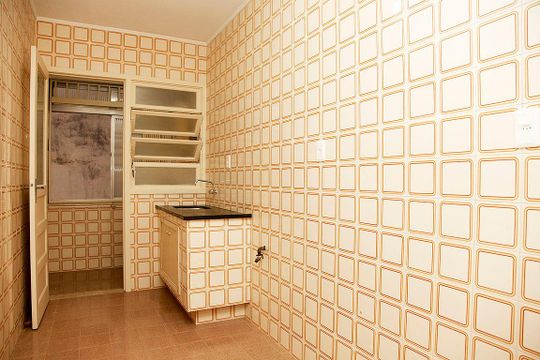 Cozinha + Área de Serviço de apartamento para alugar com 1 quarto, 40m² em Floresta, Porto Alegre