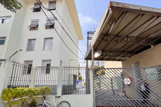 Fachada + plaquinha de apartamento à venda com 3 quartos, 72m² em Rudge Ramos, São Bernardo do Campo