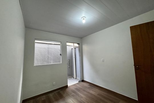 Quarto 2 de casa para alugar com 2 quartos, 65m² em Ipiranga, Belo Horizonte